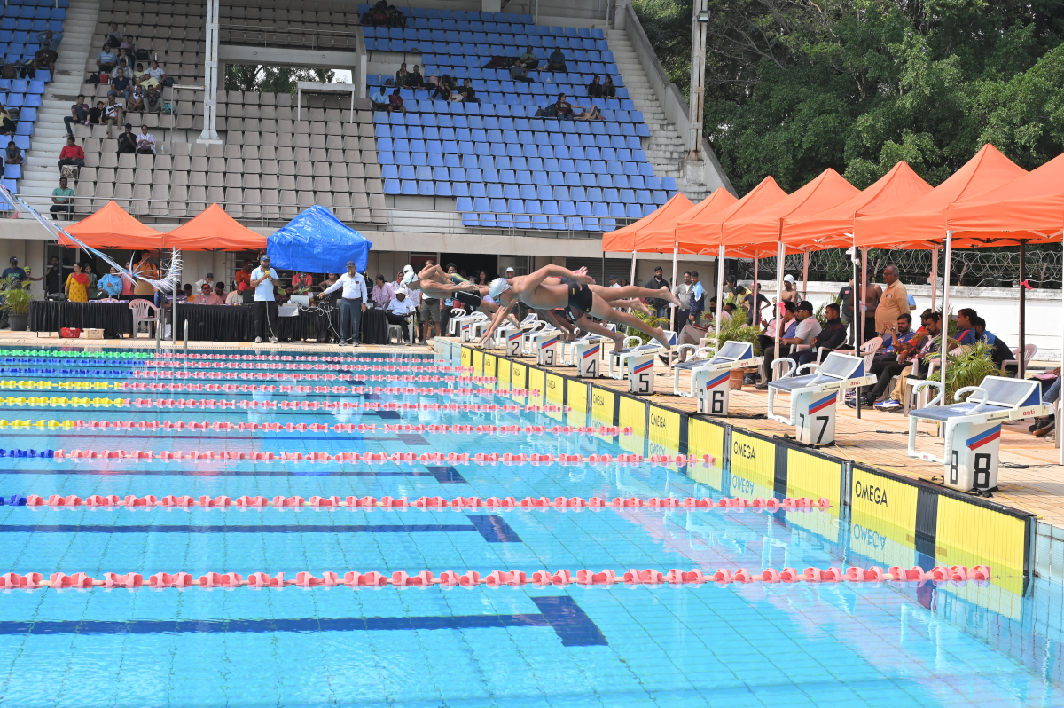 Swimming pool